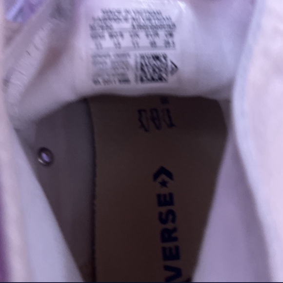 White Chuck Taylor Converse - Picture 2 of 2